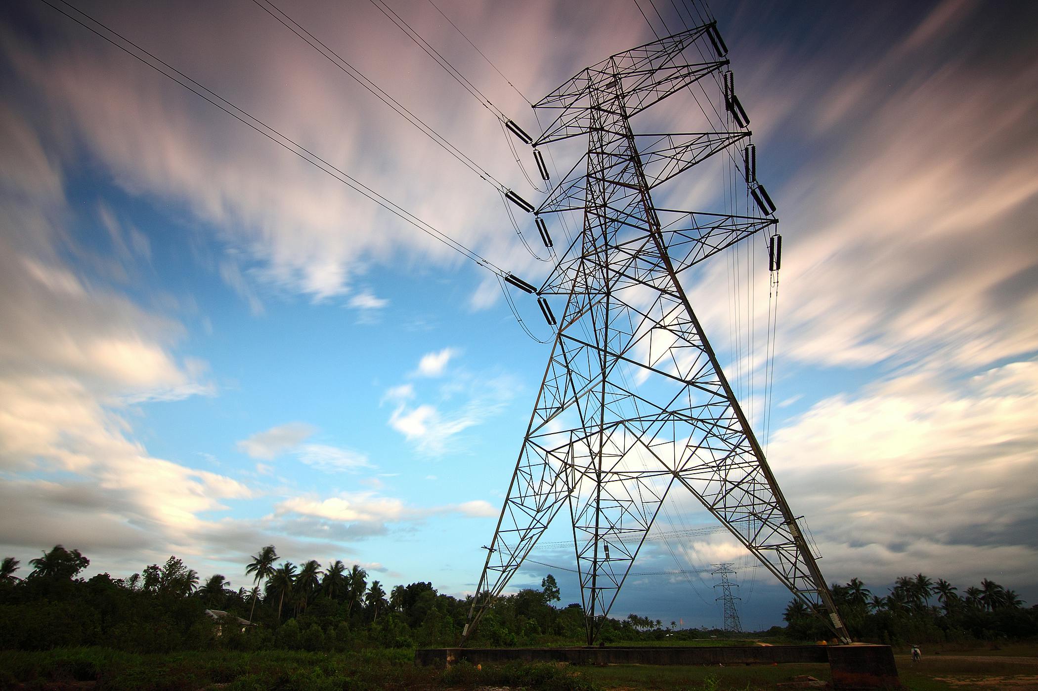 Mercado Eléctrico 2025: qué cambió con la nueva normalización del MEM y qué deben prever las empresas